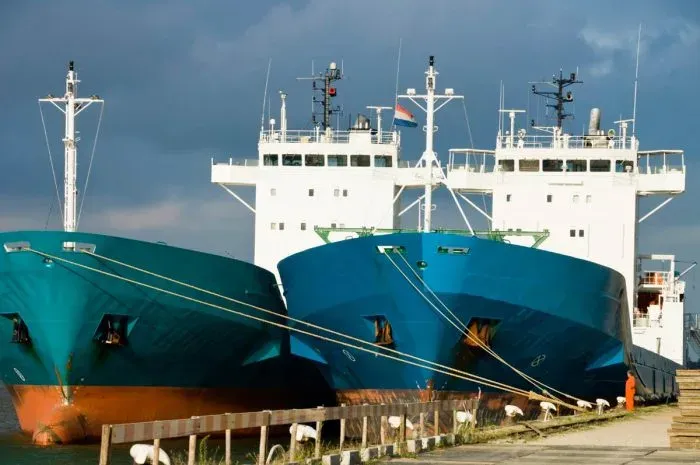 La poudre de mica aide les navires à résister à la corrosion par l'eau salée.